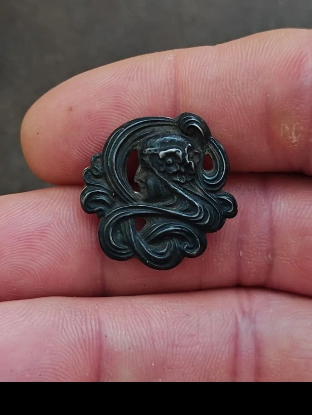 Antique 1900s Sterling Silver (Front) Maiden Swirling Hair Arabesque Pin - Picture 5 of 10